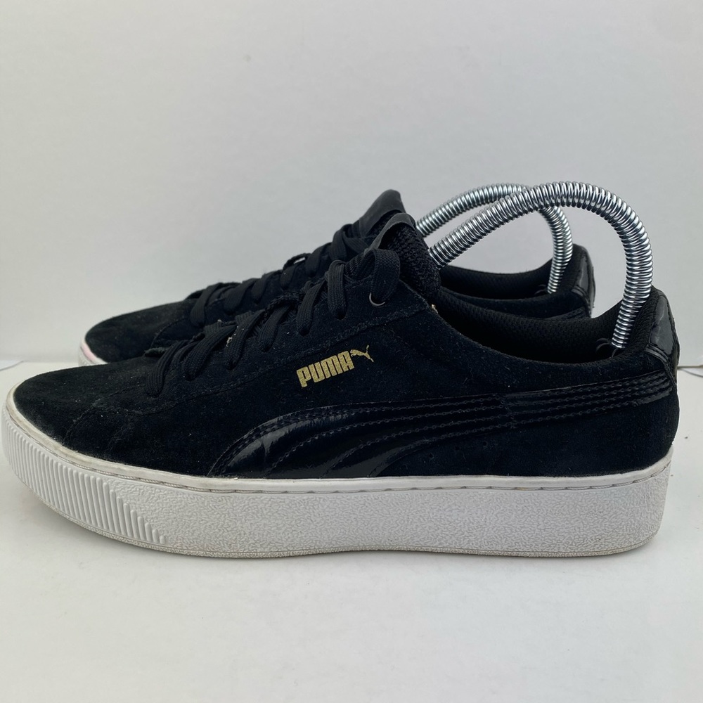 Puma. Women’s Black Suede.